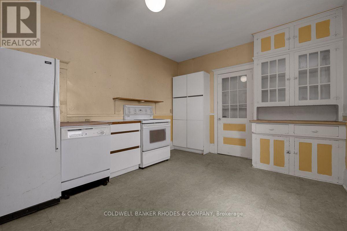 85 Richmond Road, Ottawa, ON - Indoor Photo Showing Kitchen