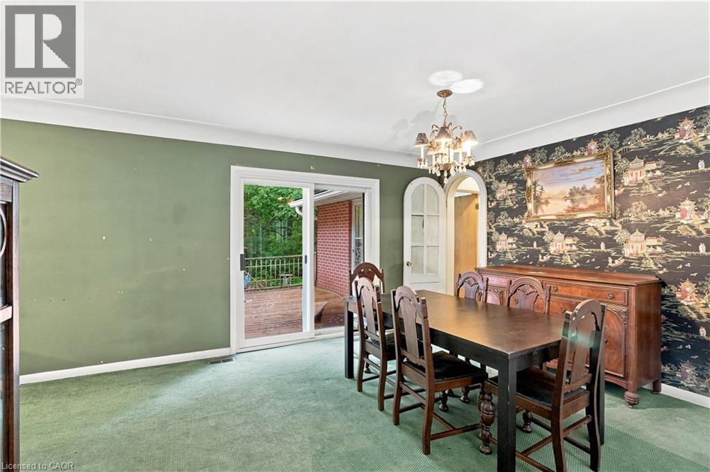 5 Hatfield Place, Hamilton, ON - Indoor Photo Showing Dining Room