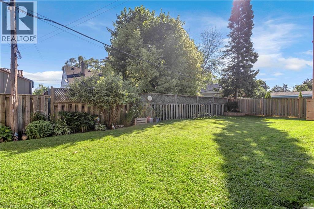 71 Alexander Drive, Brantford, ON - Outdoor With Backyard