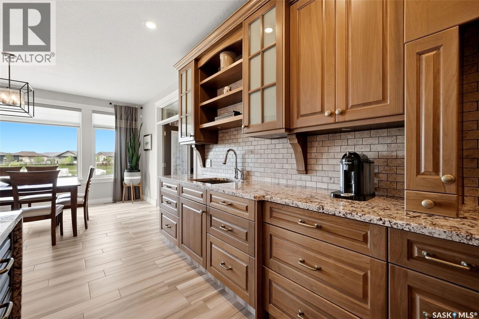 3505 Green Brook Road, Regina, SK - Indoor Photo Showing Kitchen With Upgraded Kitchen