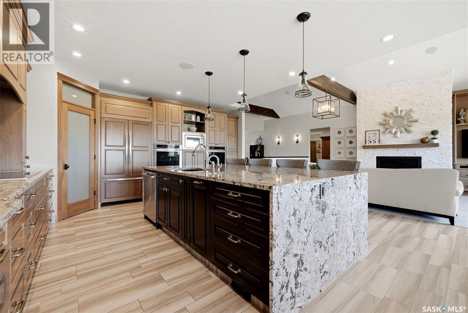 3505 Green Brook Road, Regina, SK - Indoor Photo Showing Kitchen With Upgraded Kitchen