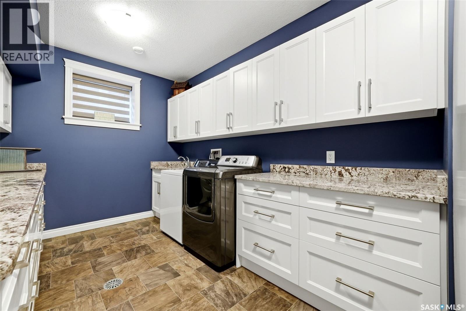 3505 Green Brook Road, Regina, SK - Indoor