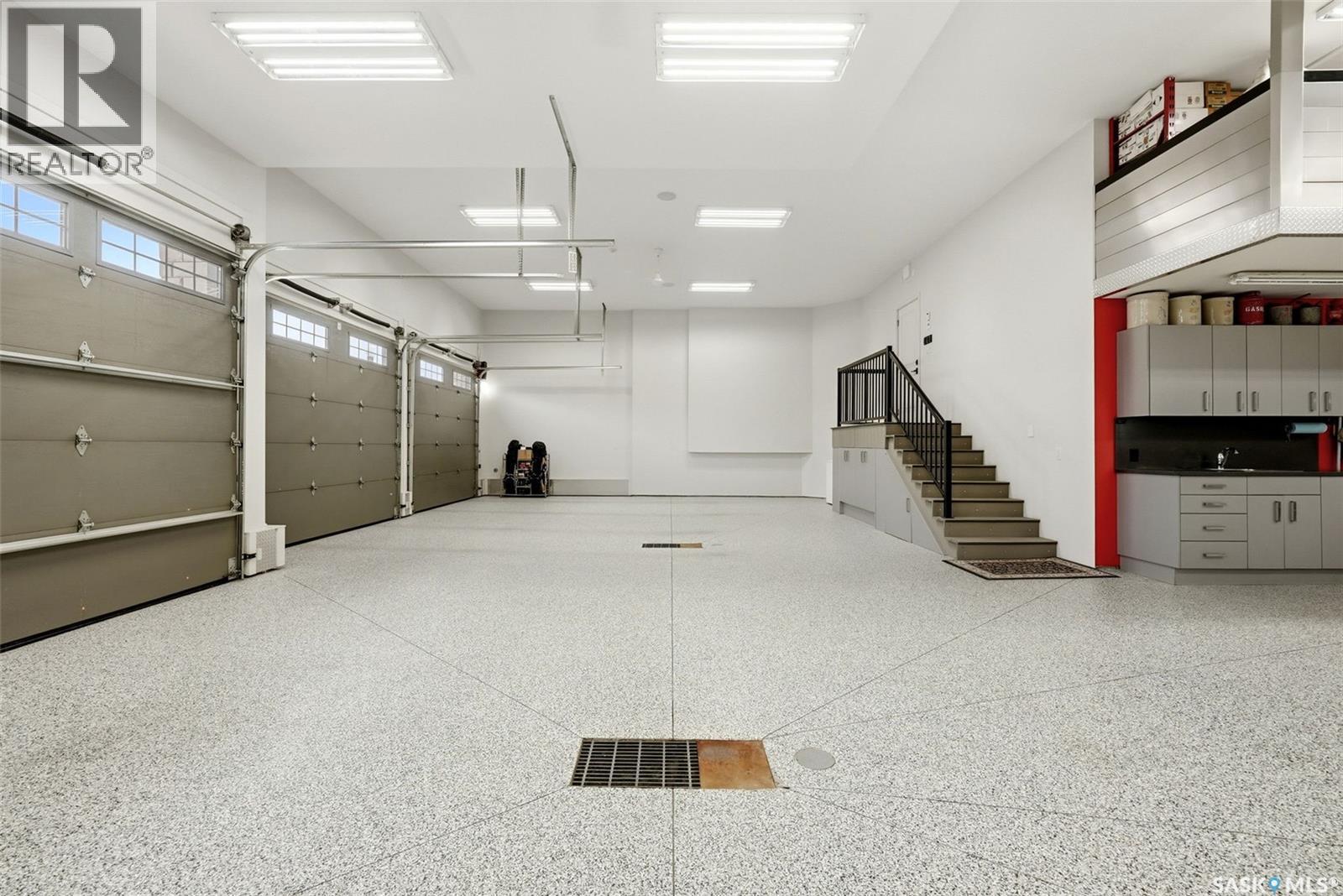 3505 Green Brook Road, Regina, SK - Indoor Photo Showing Garage