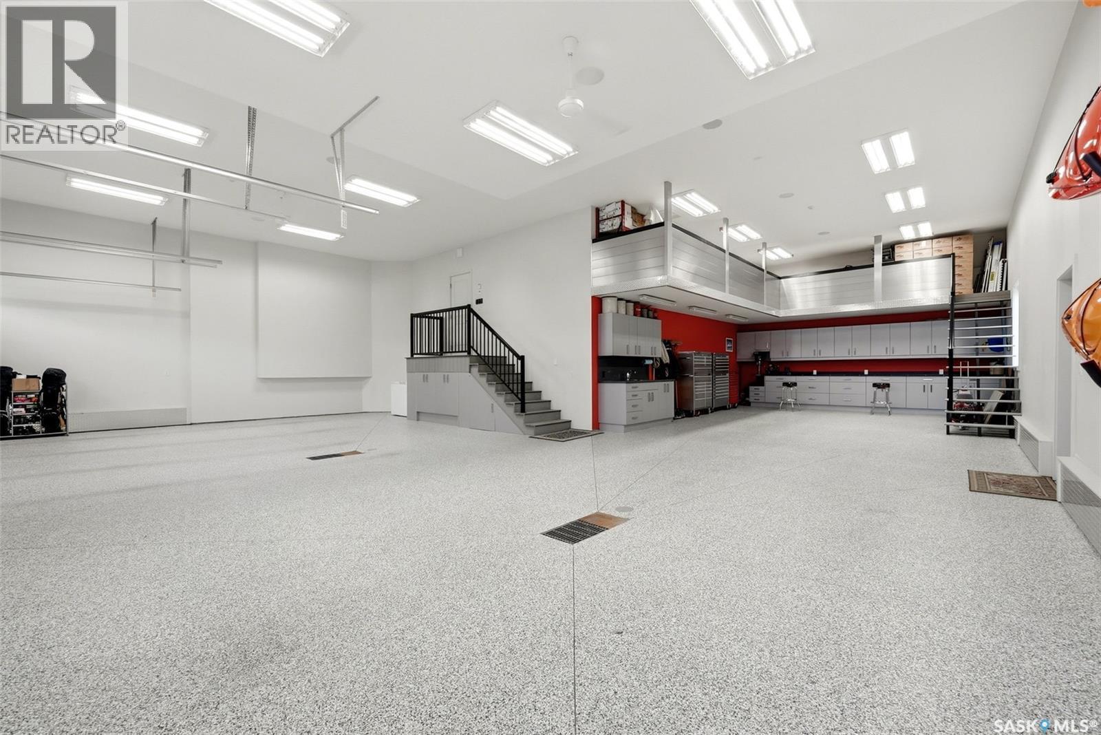 3505 Green Brook Road, Regina, SK - Indoor