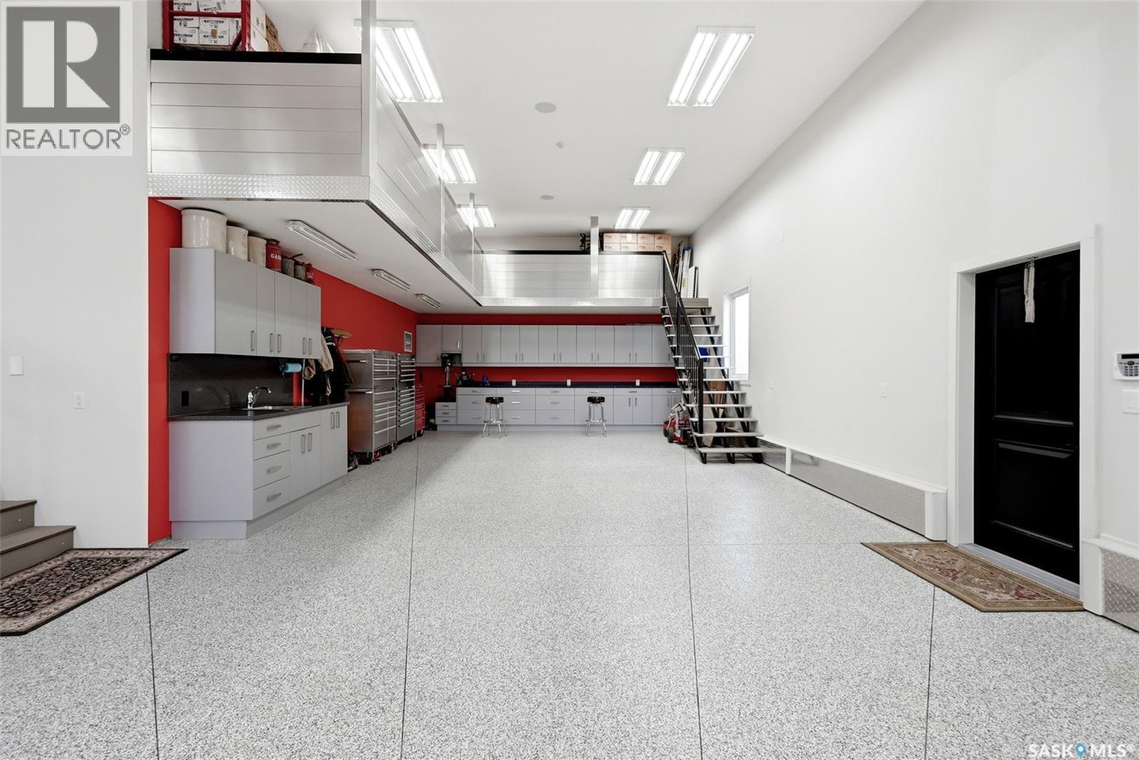 3505 Green Brook Road, Regina, SK - Indoor