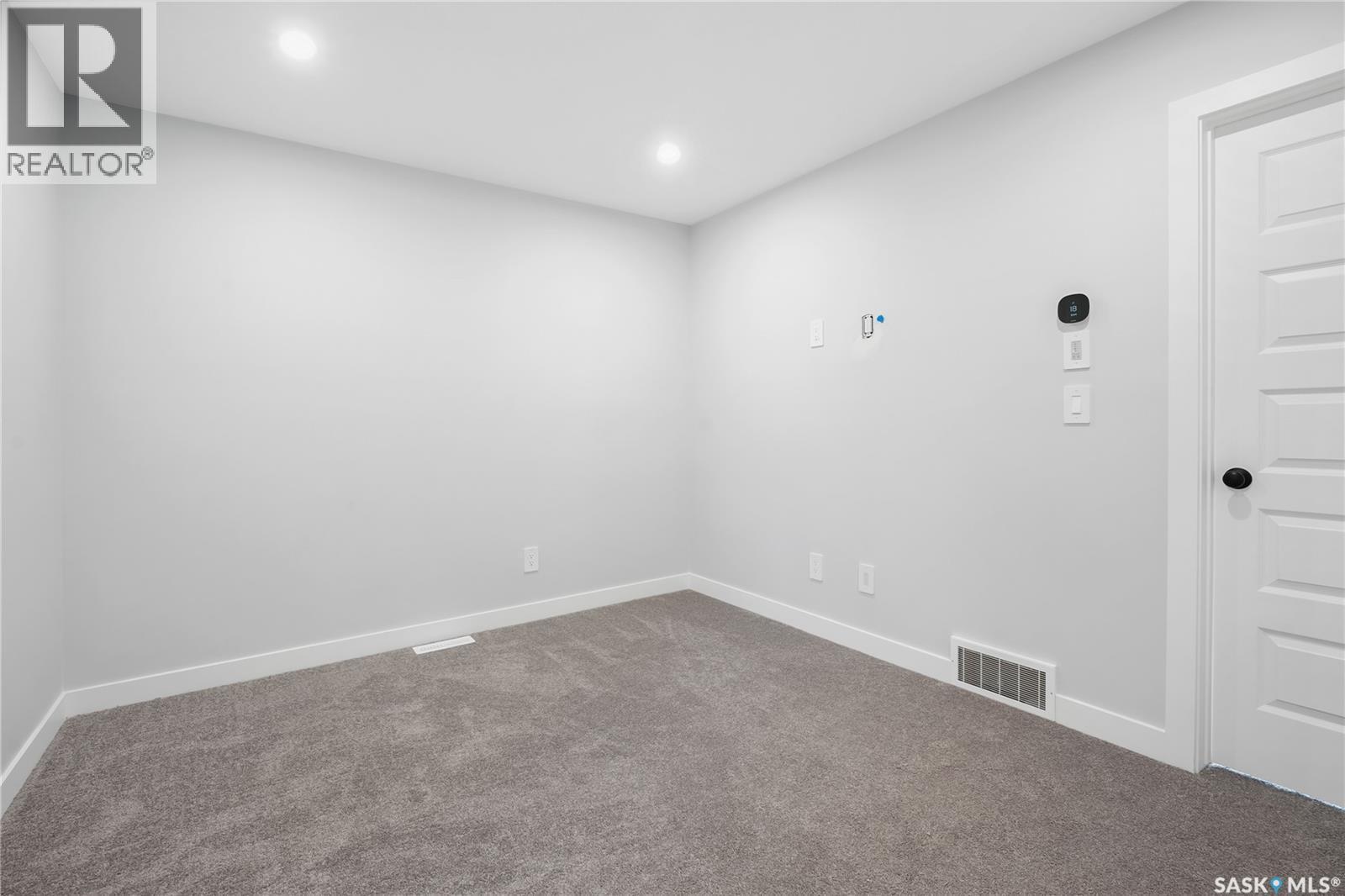 2960 Green Turtle Road, Regina, SK - Indoor Photo Showing Other Room