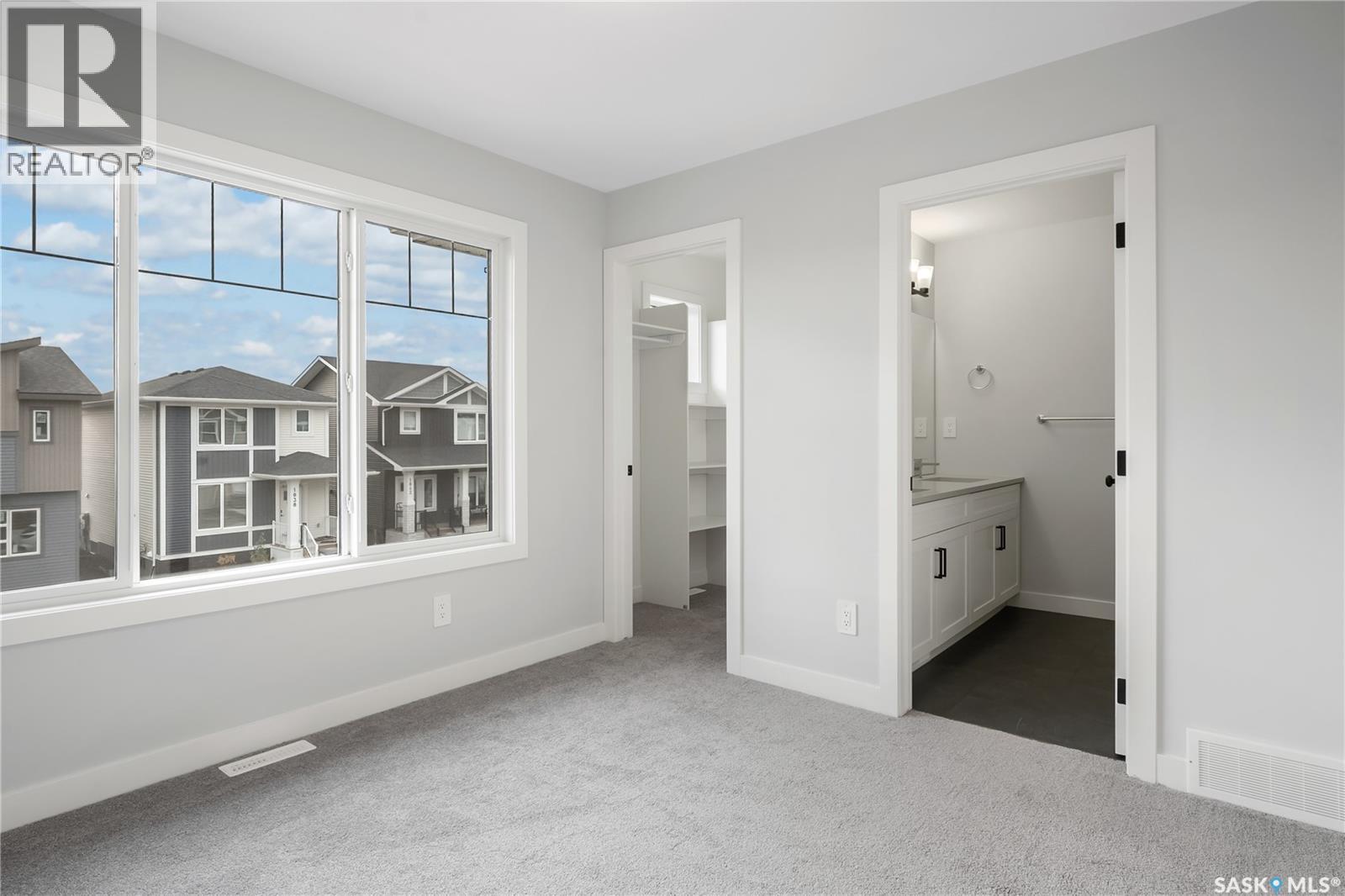 2960 Green Turtle Road, Regina, SK - Indoor Photo Showing Other Room
