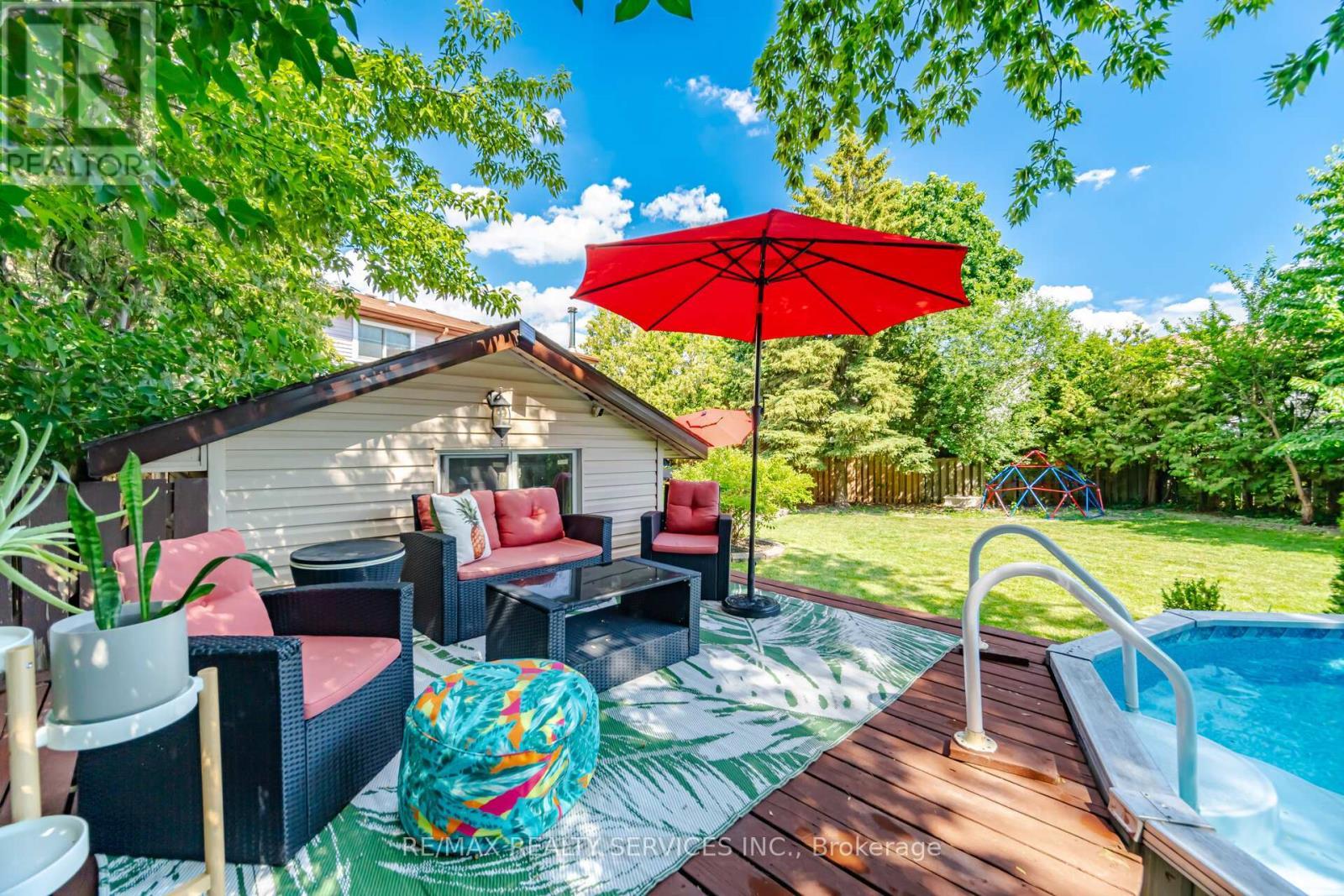 8 Paramount Place, Brampton, ON - Outdoor With Above Ground Pool With Deck Patio Veranda