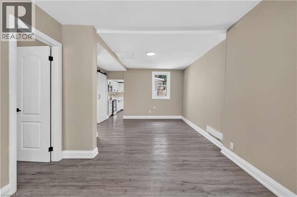 332 East Avenue N, Hamilton, ON - Indoor Photo Showing Other Room