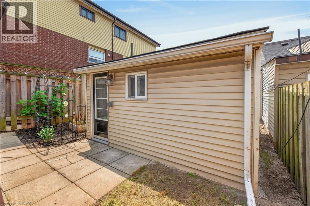332 East Avenue N, Hamilton, ON - Outdoor With Exterior