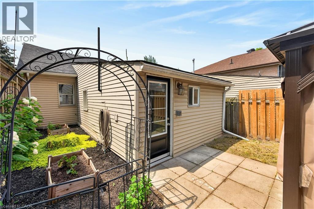 332 East Avenue N, Hamilton, ON - Outdoor With Exterior