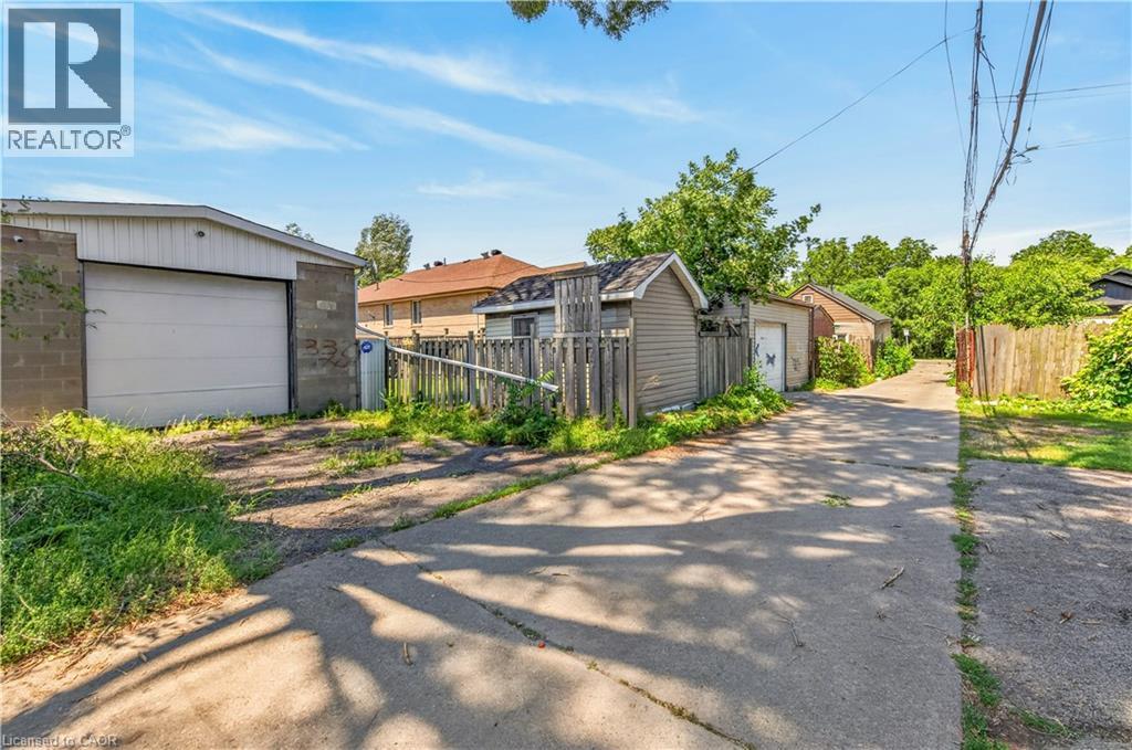 332 East Avenue N, Hamilton, ON - Outdoor