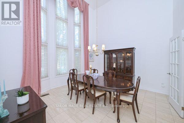 3 Stonegate Drive, Brampton, ON - Indoor Photo Showing Dining Room