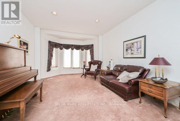 3 Stonegate Drive, Brampton, ON - Indoor