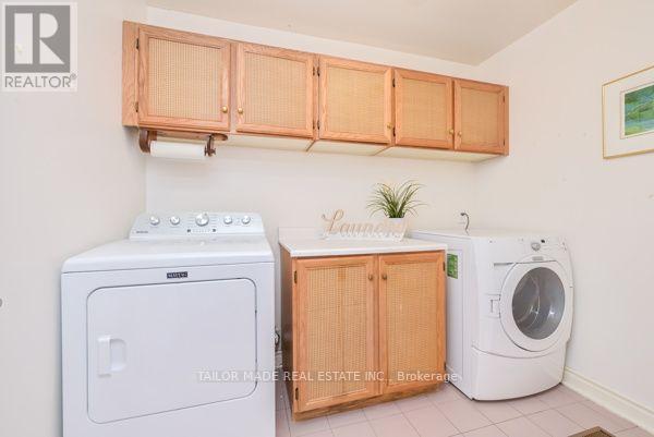 3 Stonegate Drive, Brampton, ON - Indoor Photo Showing Laundry Room