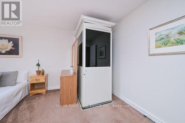 3 Stonegate Drive, Brampton, ON - Indoor