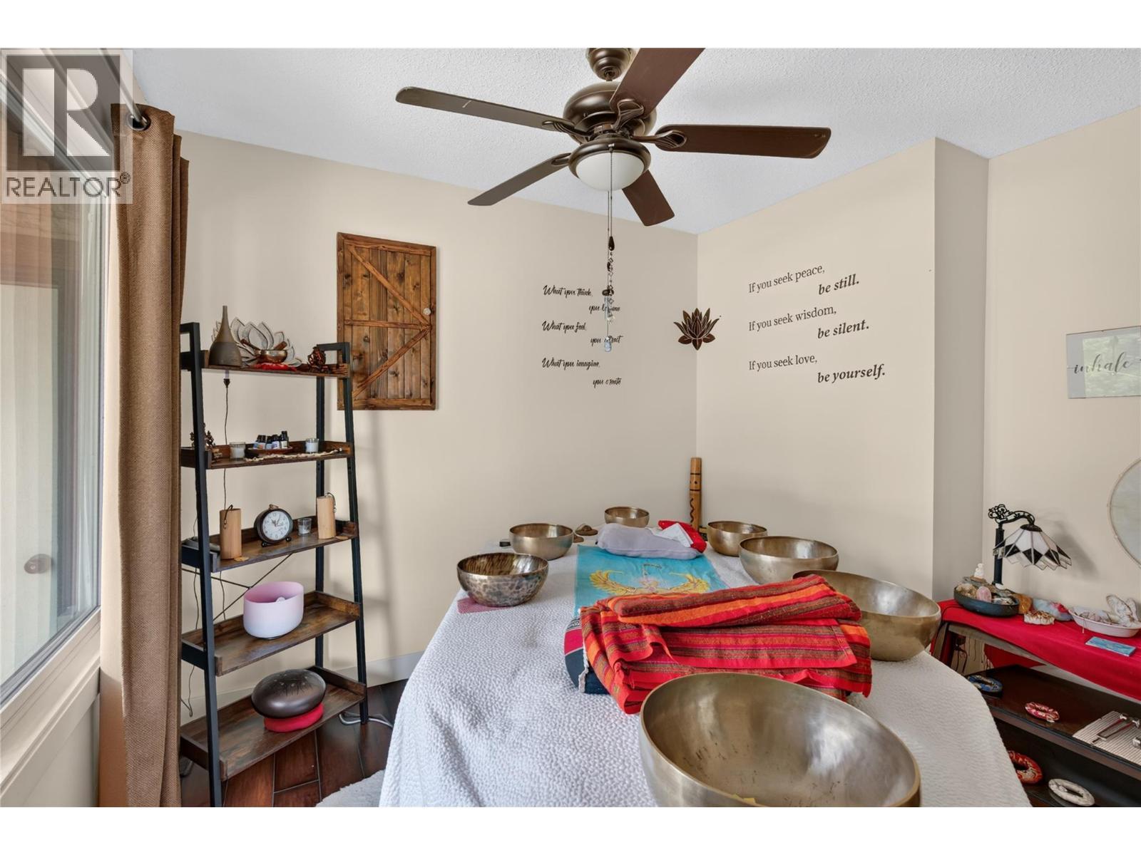 6415 Glendora Way, Coldstream, BC - Indoor Photo Showing Bedroom