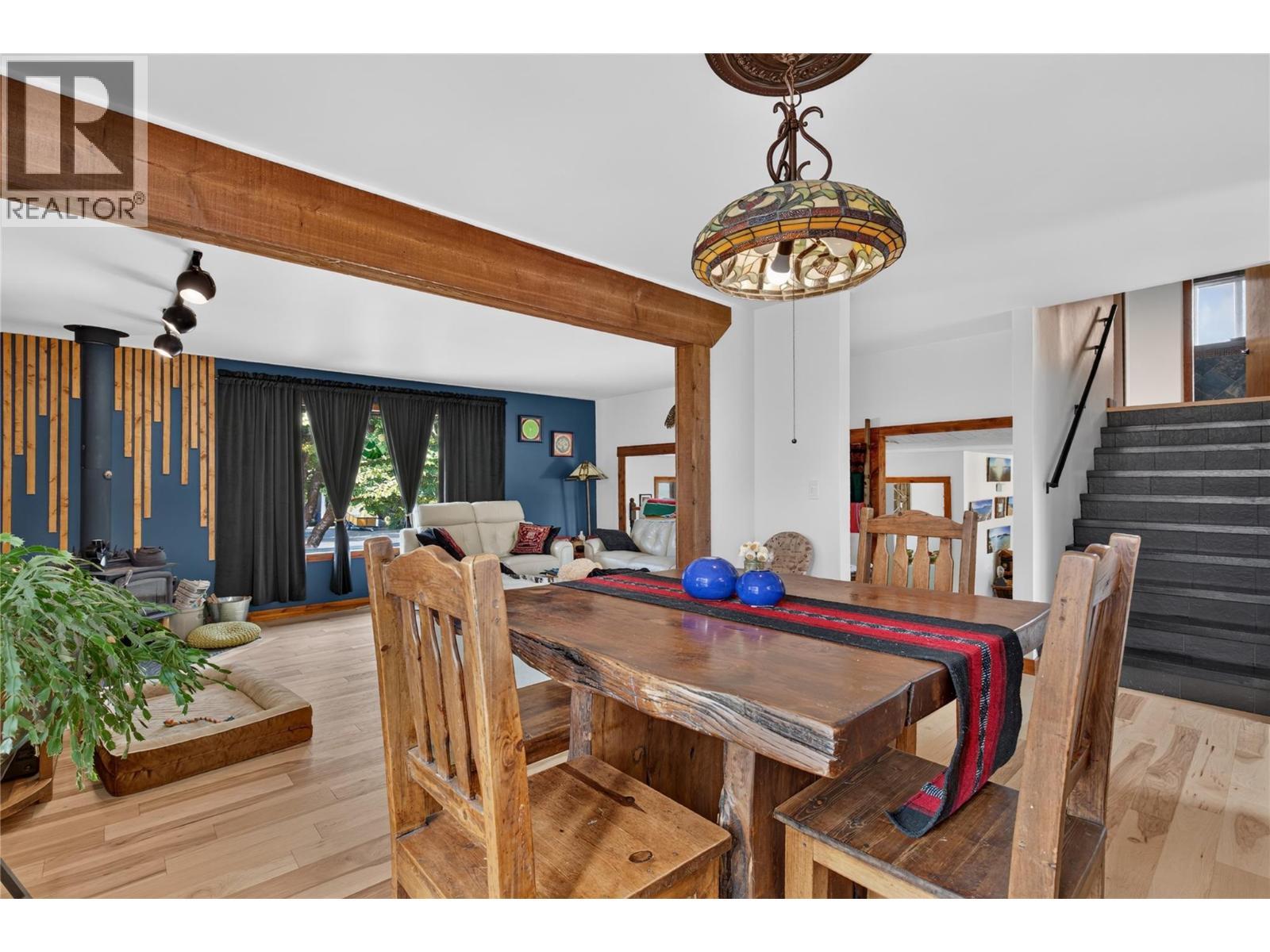 6415 Glendora Way, Coldstream, BC - Indoor Photo Showing Dining Room
