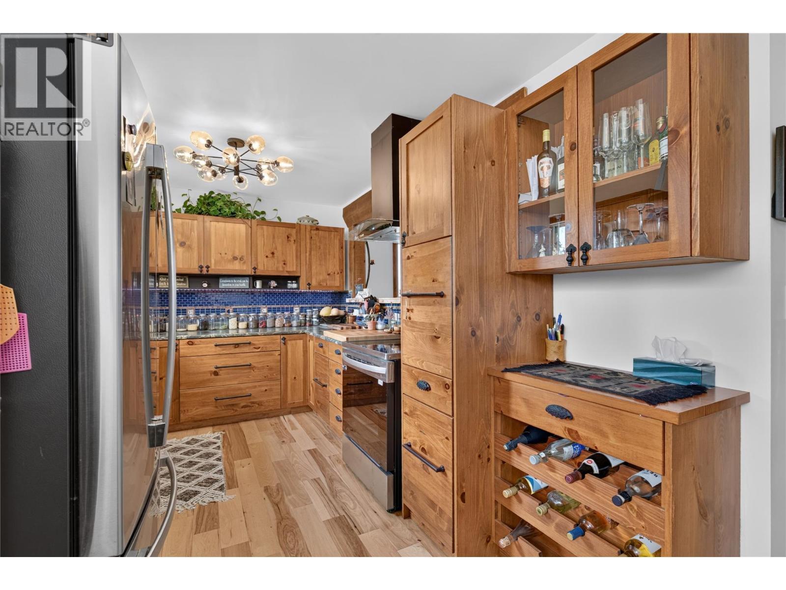 6415 Glendora Way, Coldstream, BC - Indoor Photo Showing Other Room