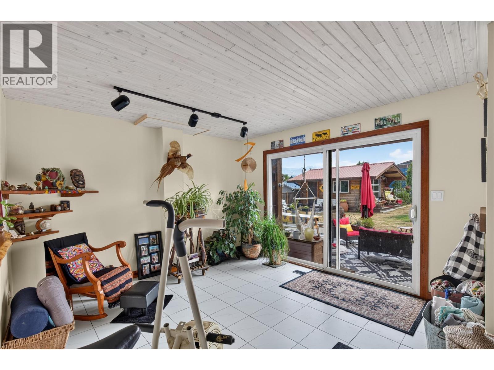 6415 Glendora Way, Coldstream, BC -