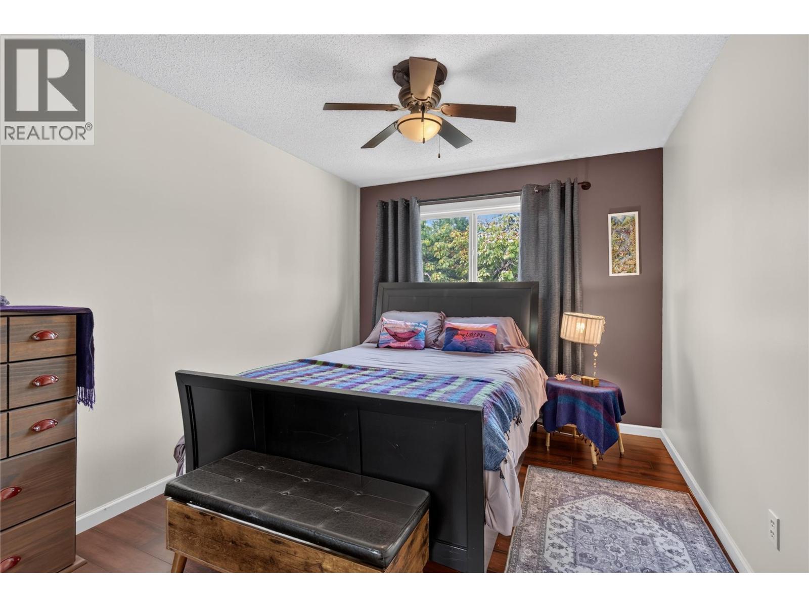 6415 Glendora Way, Coldstream, BC - Indoor Photo Showing Bedroom