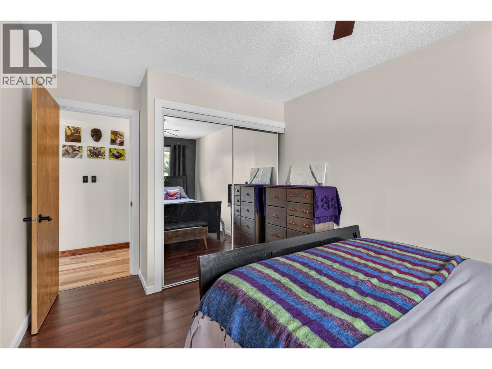 6415 Glendora Way, Coldstream, BC - Indoor Photo Showing Bedroom