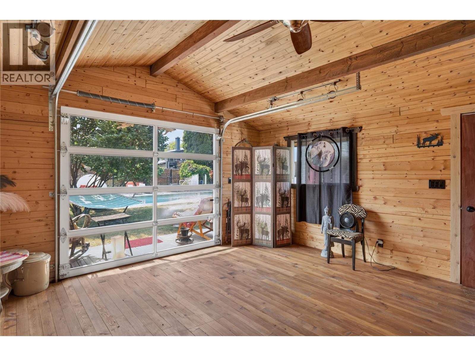 6415 Glendora Way, Coldstream, BC - Indoor Photo Showing Other Room