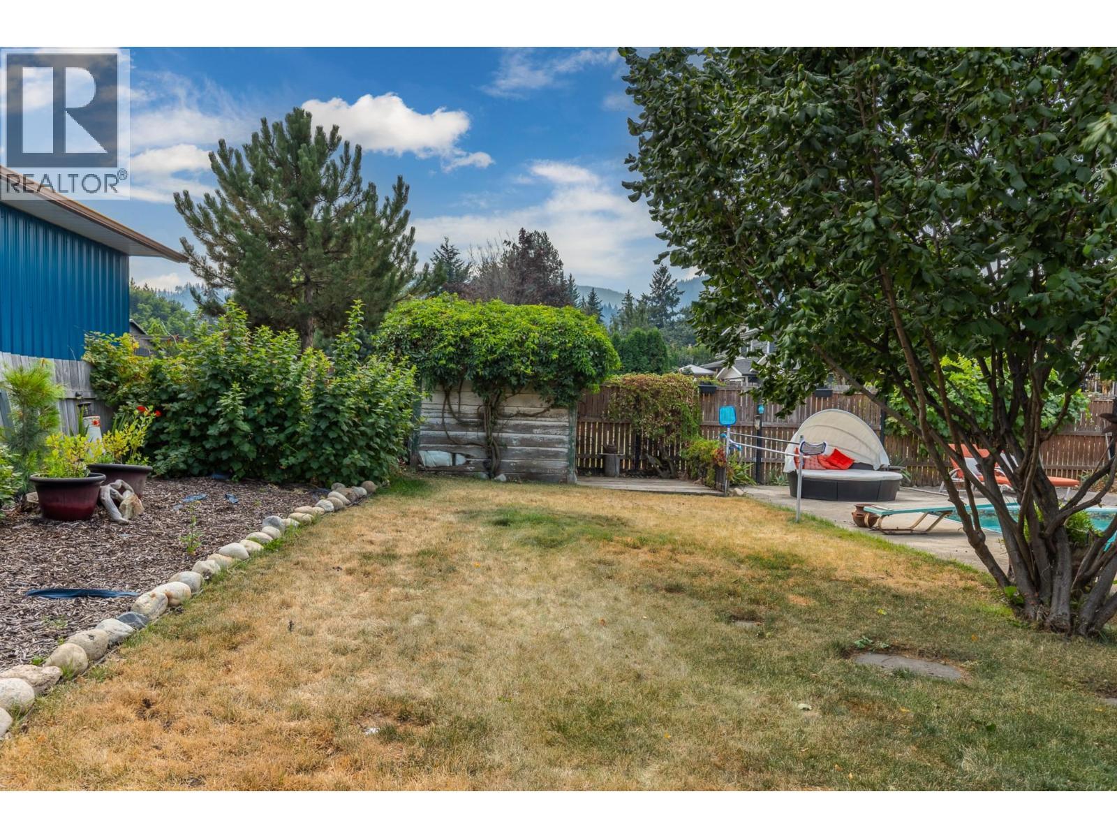 6415 Glendora Way, Coldstream, BC - Outdoor