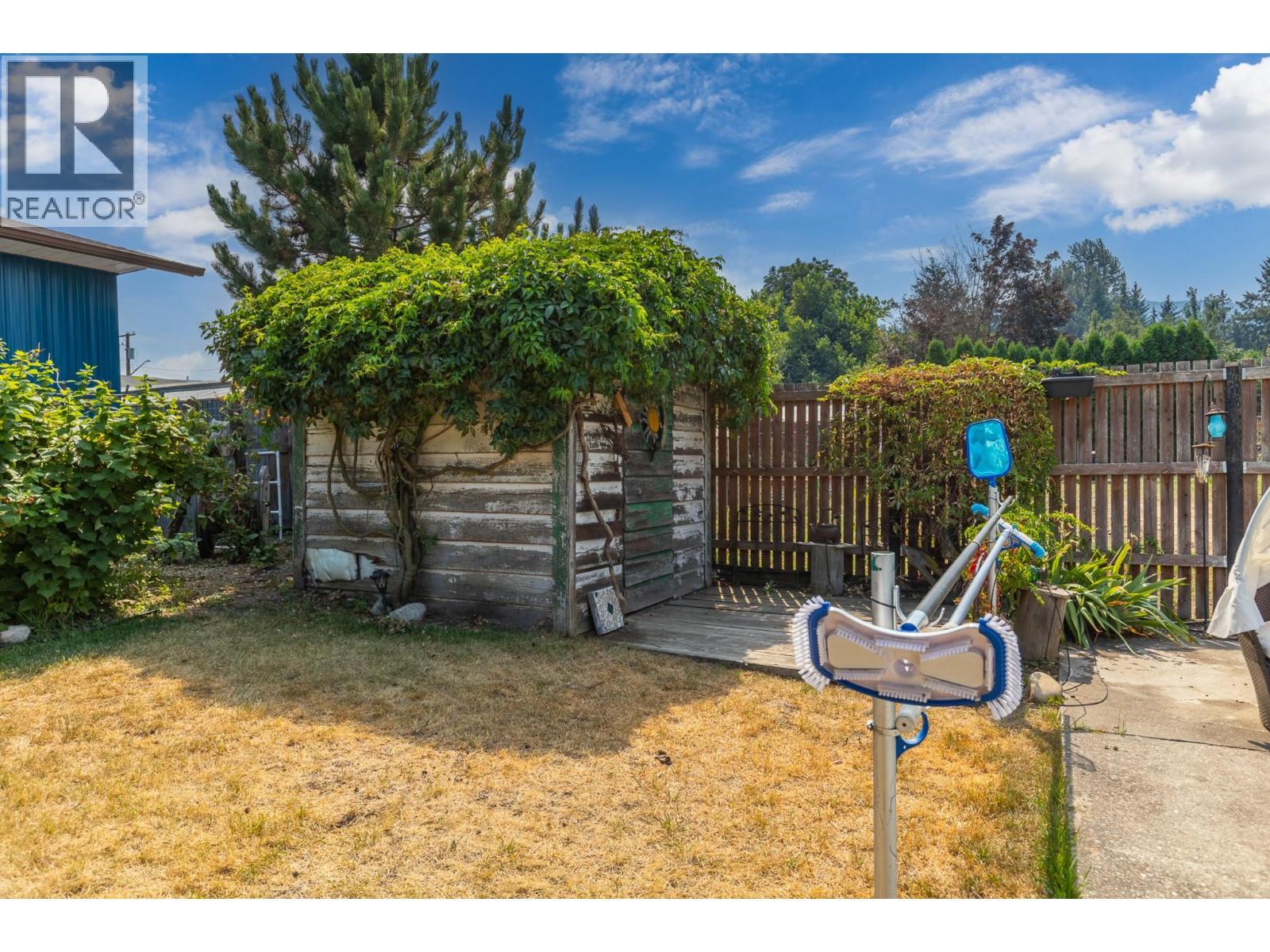 6415 Glendora Way, Coldstream, BC - Outdoor