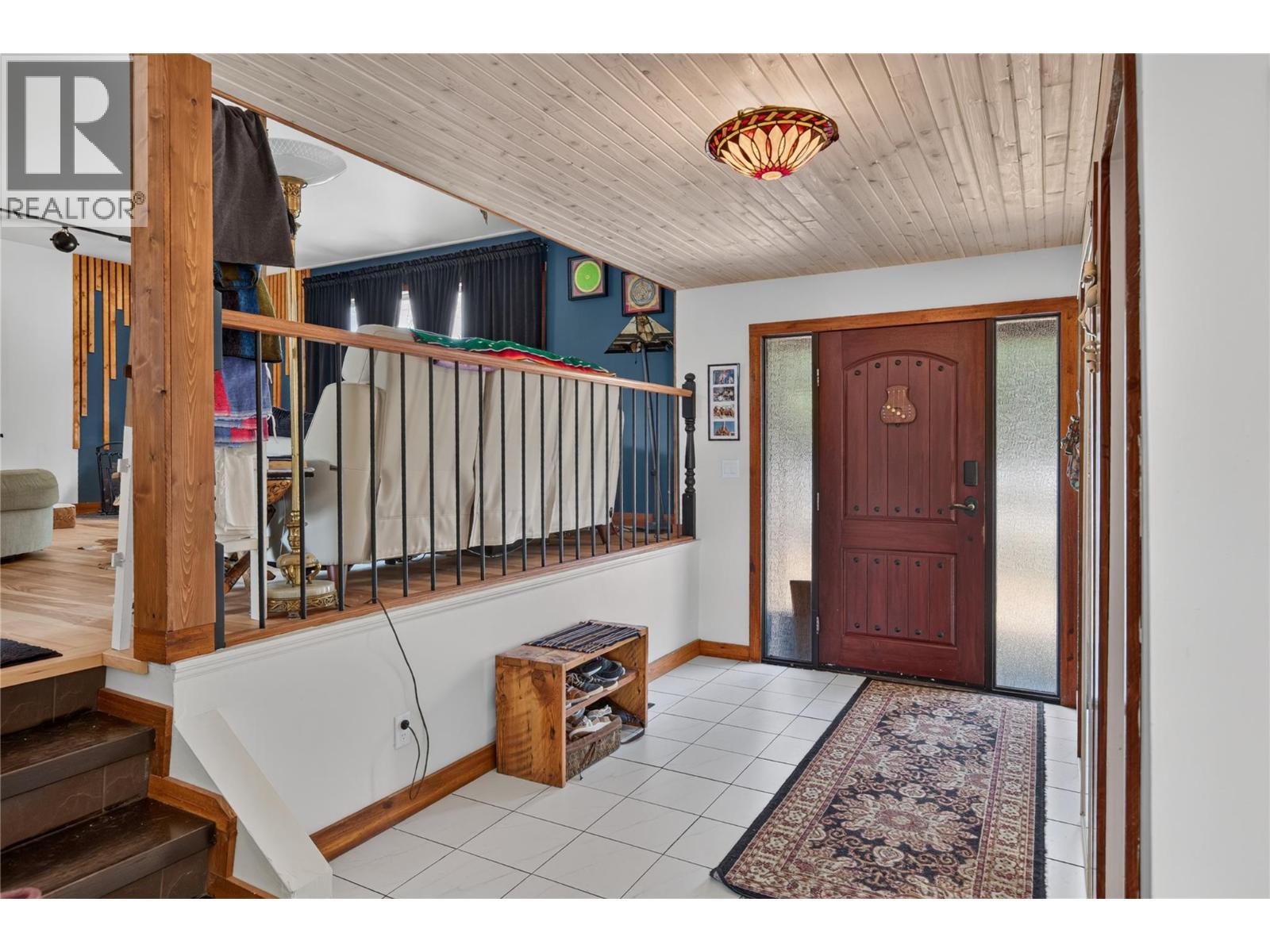 Foyer - 6415 Glendora Way, Coldstream, BC - Indoor Photo Showing Other Room