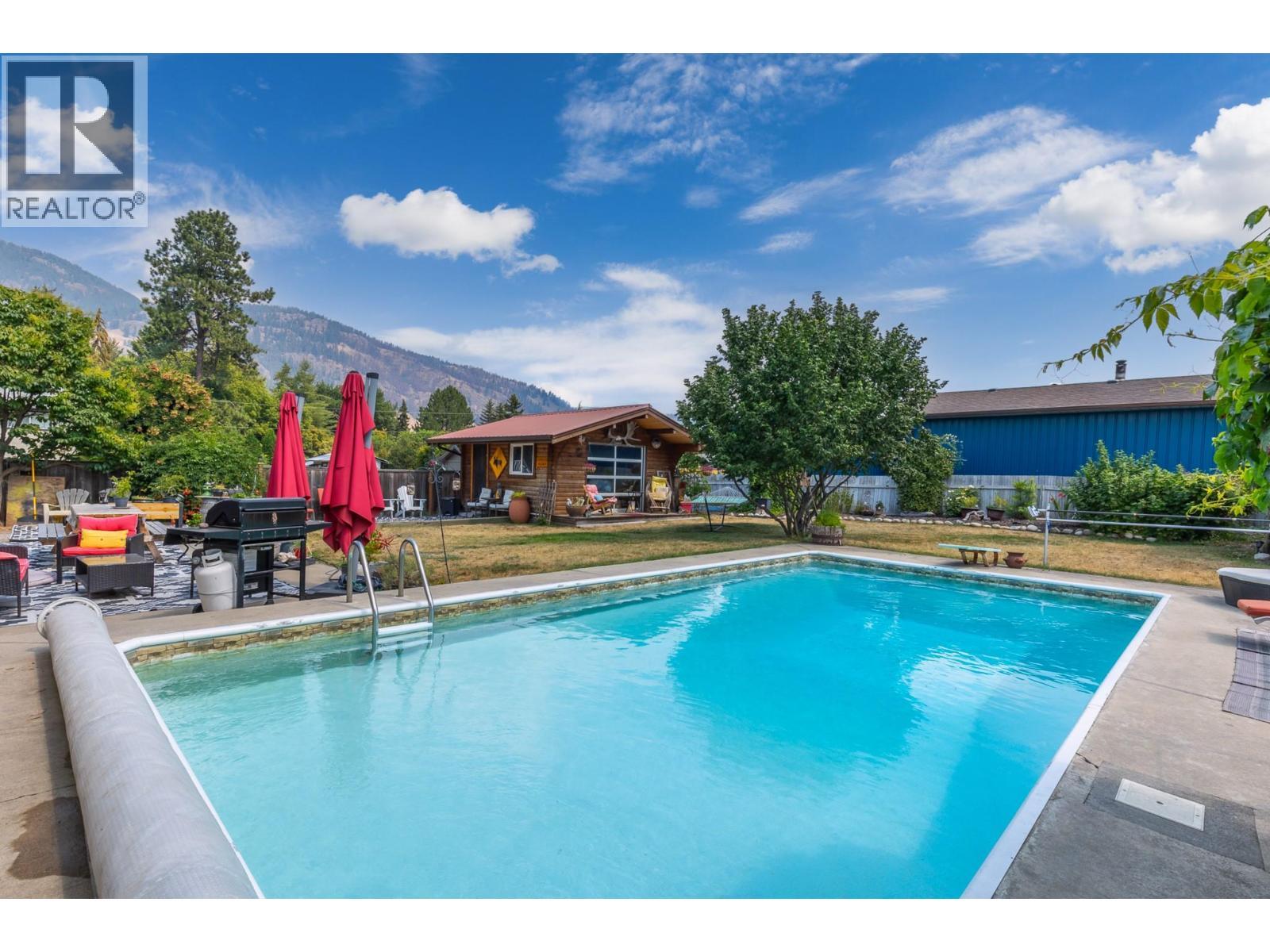 6415 Glendora Way, Coldstream, BC - Outdoor With In Ground Pool