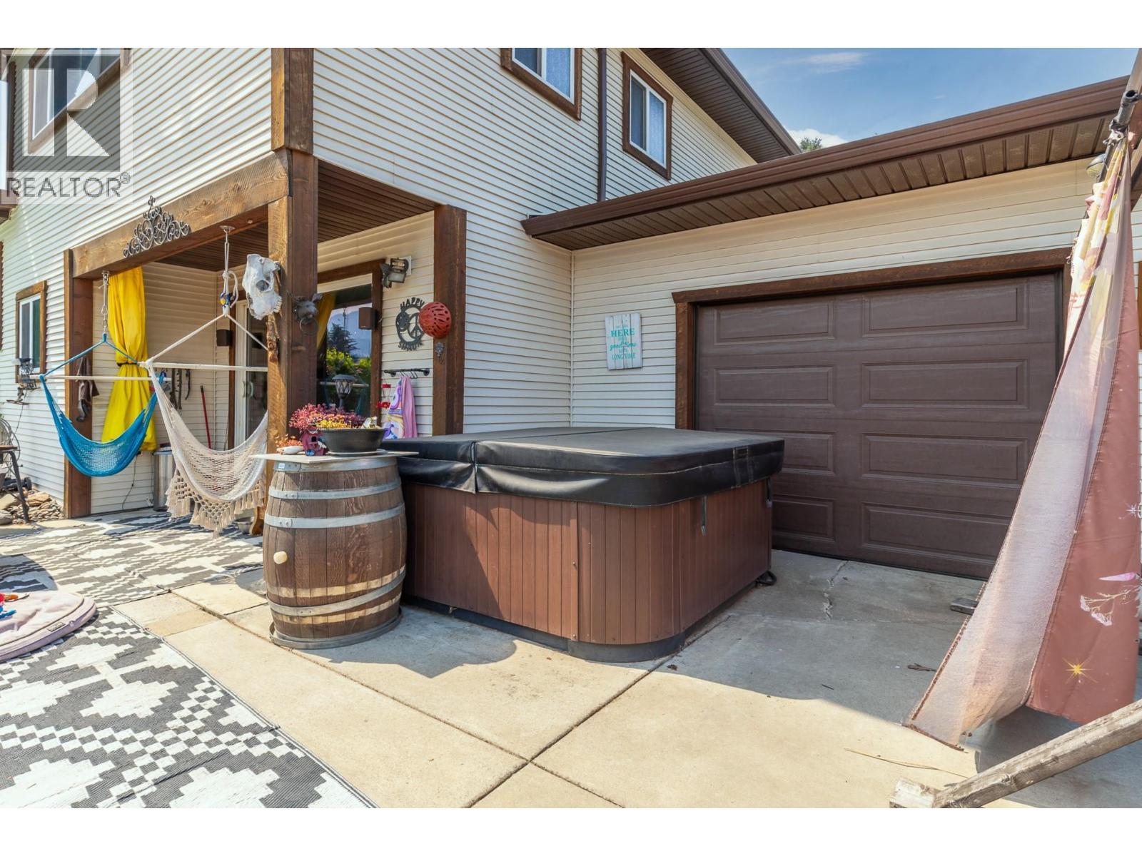6415 Glendora Way, Coldstream, BC - Outdoor