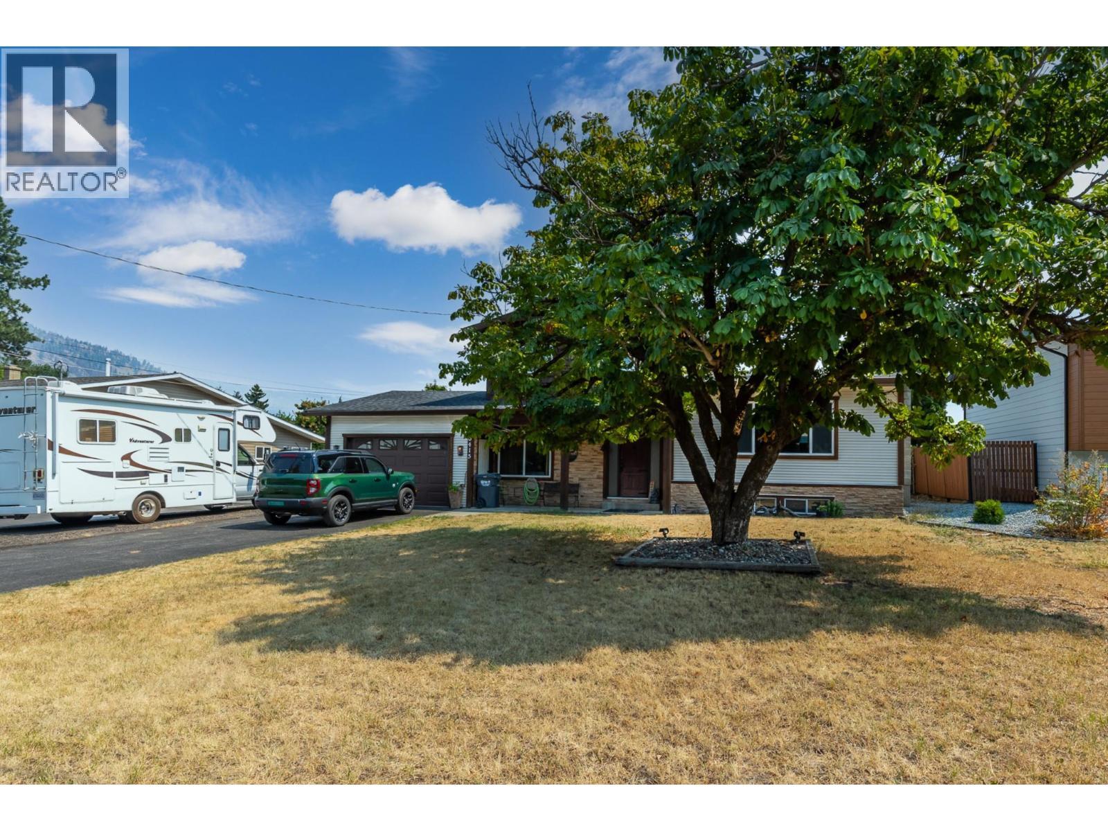6415 Glendora Way, Coldstream, BC - Outdoor