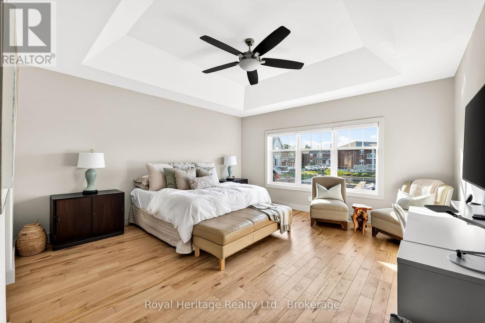 32 Edgewater Drive, Brighton, ON - Indoor Photo Showing Bedroom