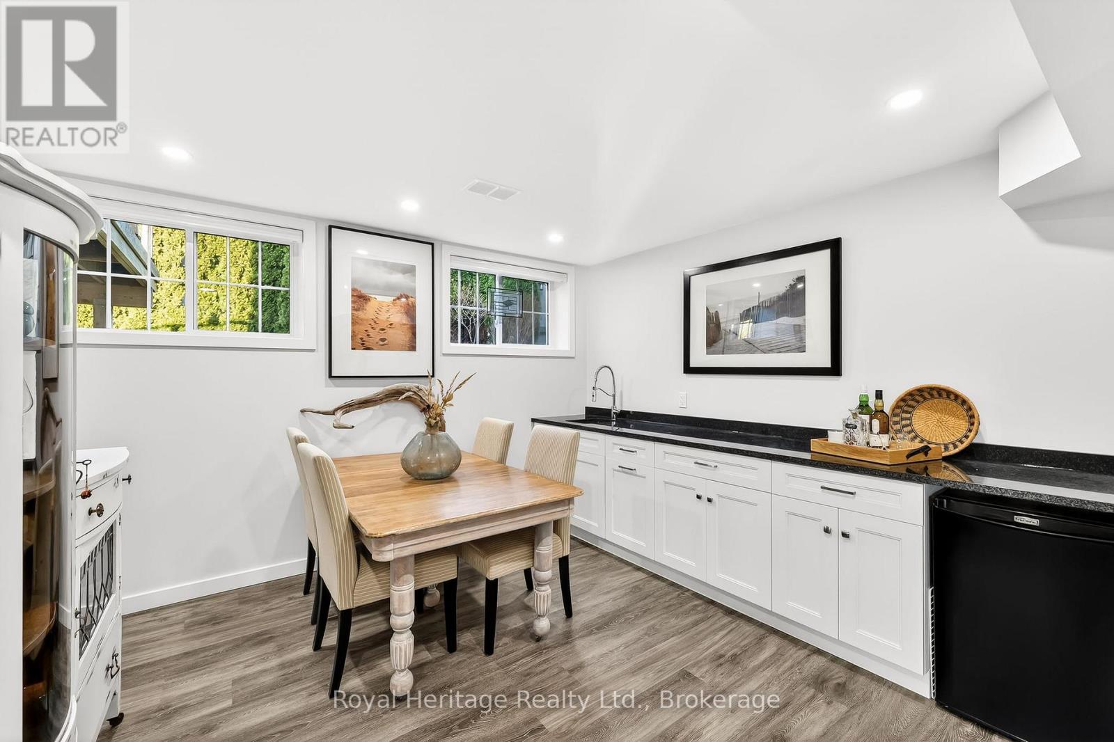 32 Edgewater Drive, Brighton, ON - Indoor Photo Showing Dining Room
