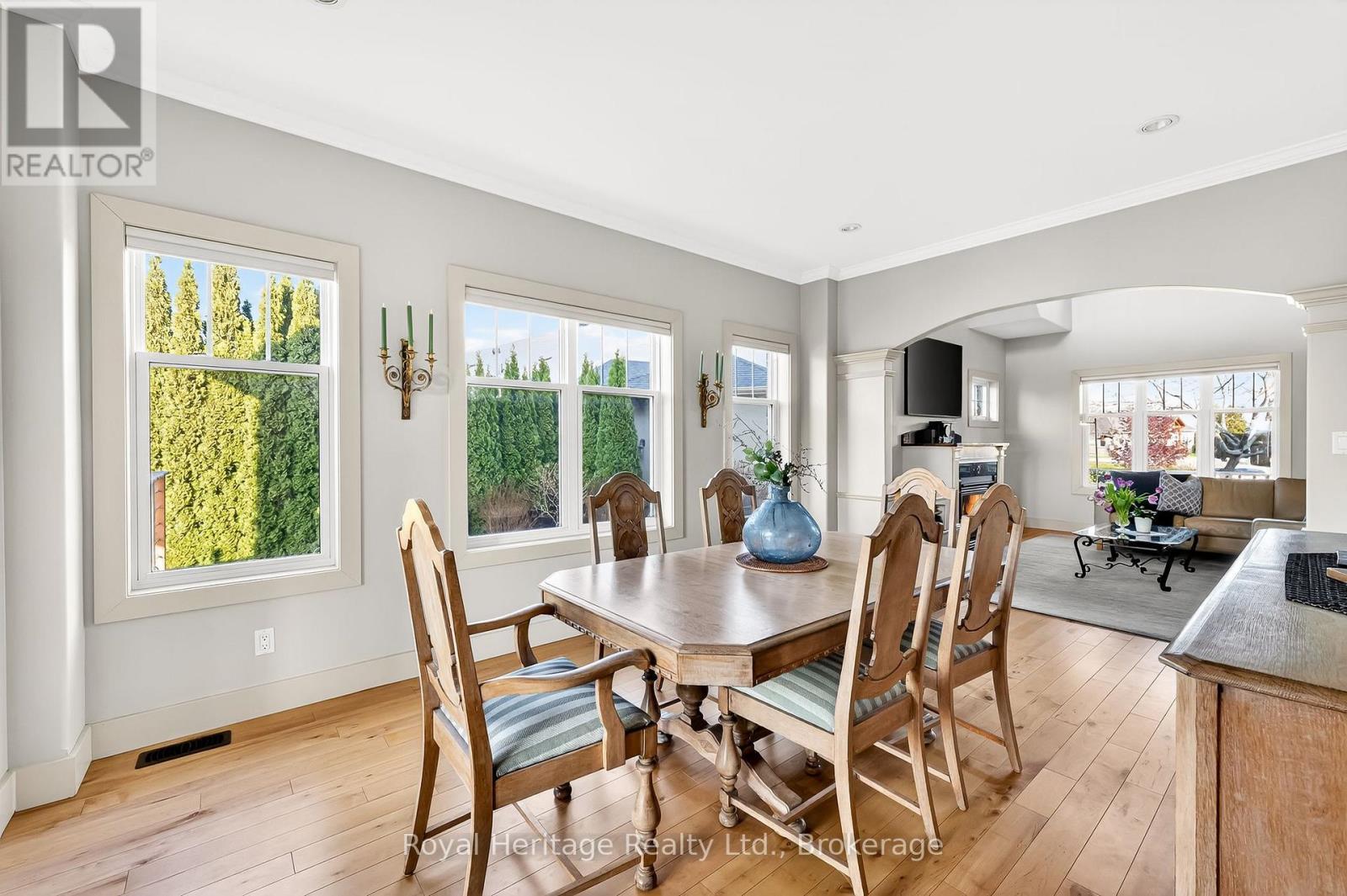 32 Edgewater Drive, Brighton, ON - Indoor Photo Showing Dining Room