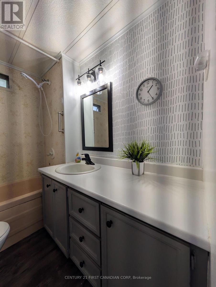 30 - 79681 Bluewater Highway, Central Huron (Goderich), ON - Indoor Photo Showing Bathroom