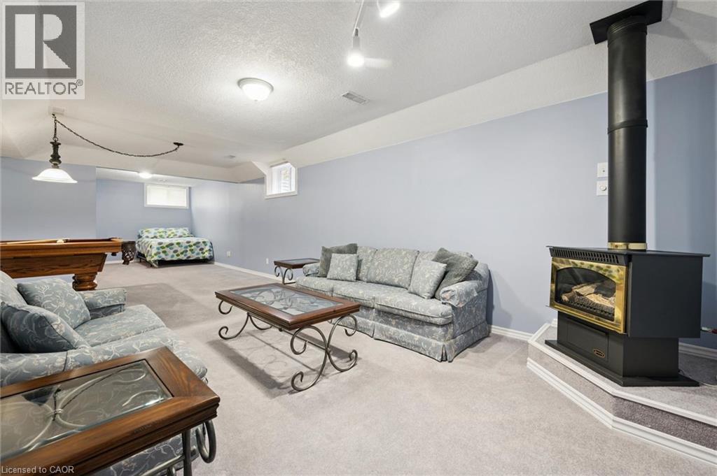 187 Westchester Drive, Kitchener, ON - Indoor Photo Showing Living Room