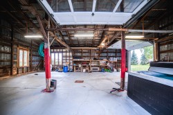 Garage - 