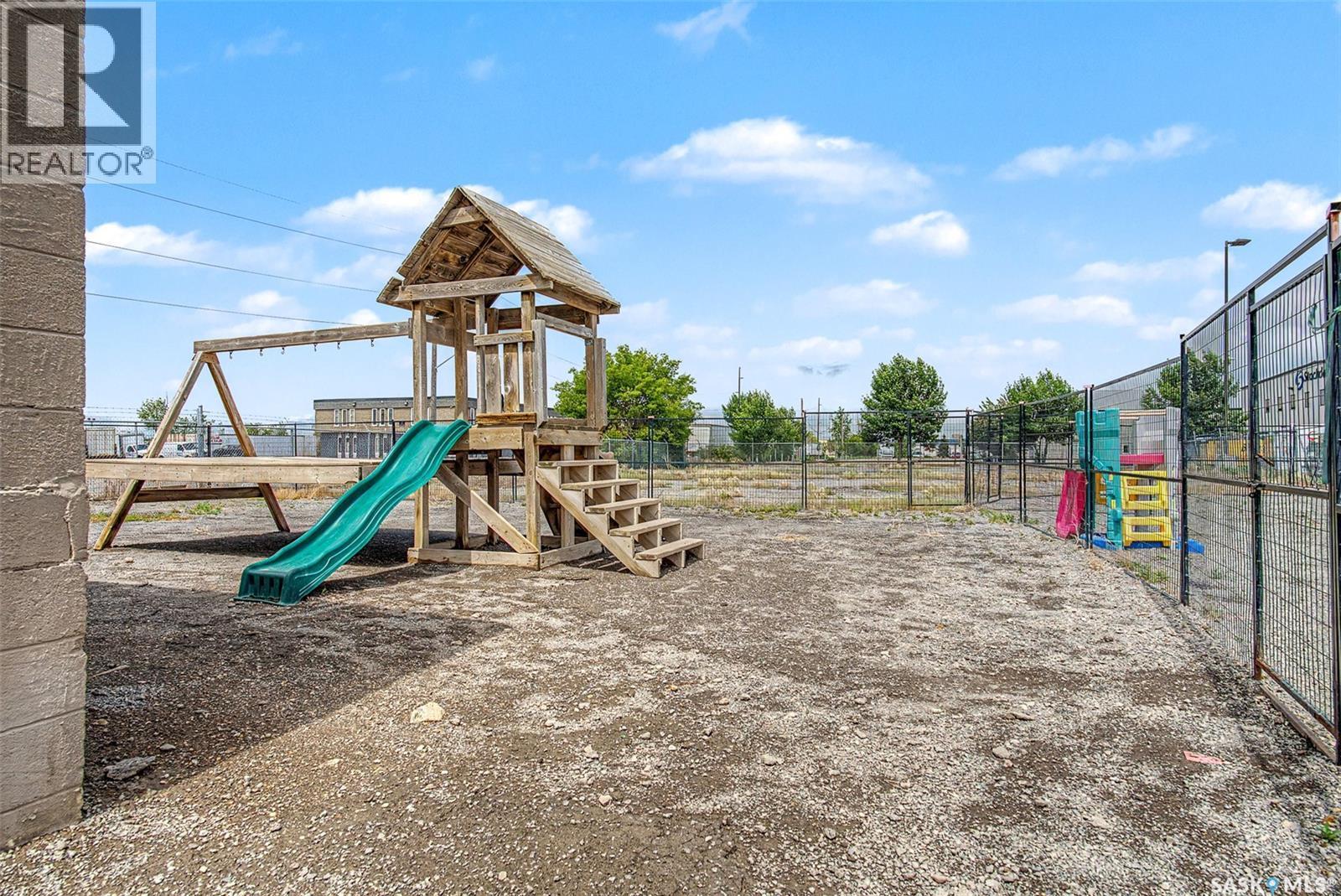 560 Dewdney Avenue E, Regina, SK