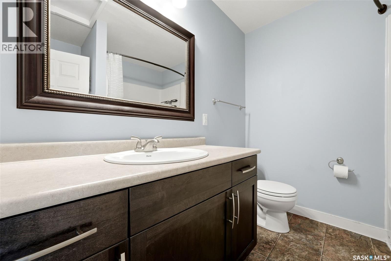 4008 Regina Avenue, Regina, SK - Indoor Photo Showing Bathroom
