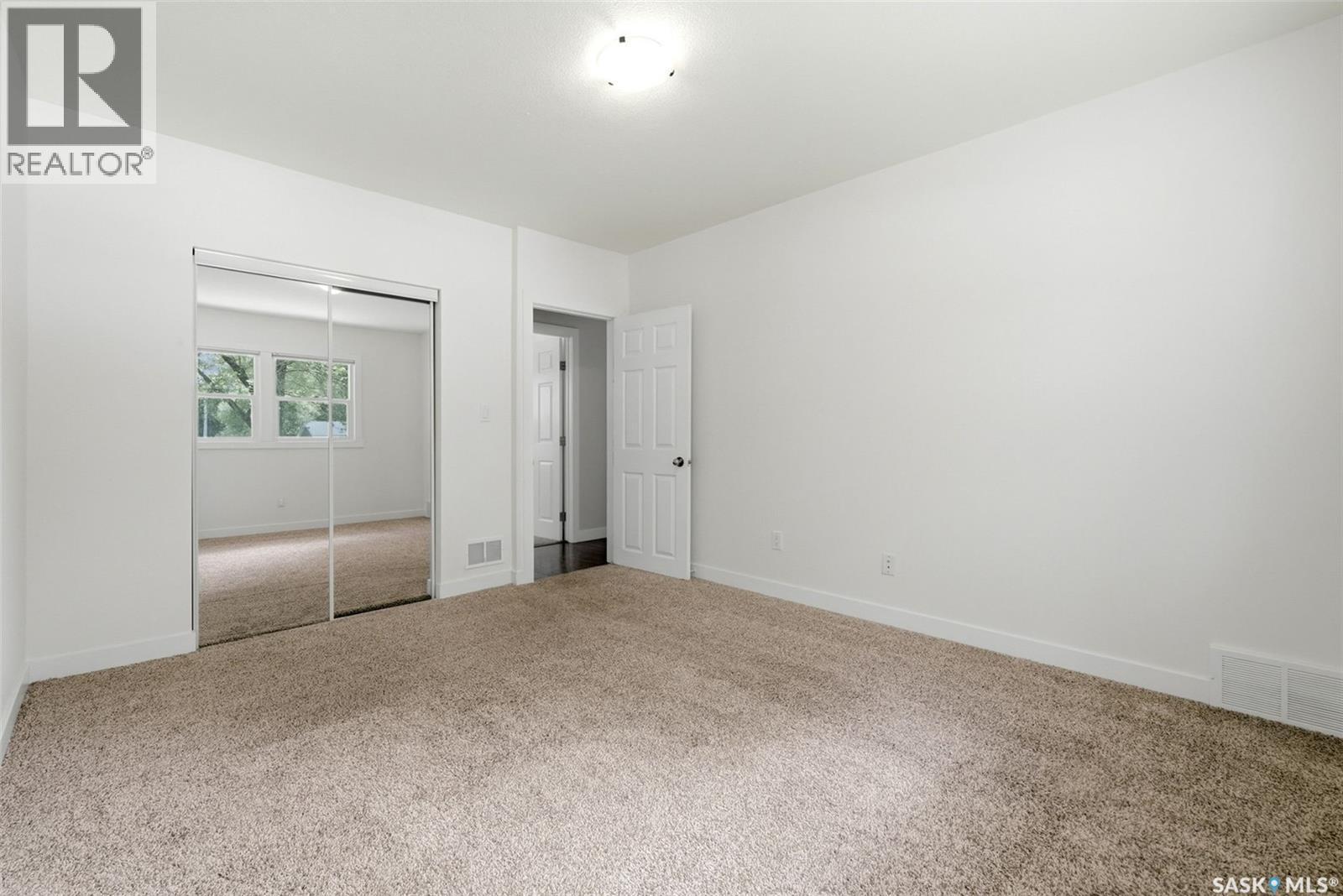 4008 Regina Avenue, Regina, SK - Indoor Photo Showing Other Room