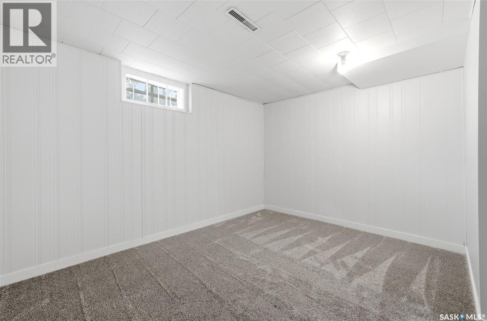 4008 Regina Avenue, Regina, SK - Indoor Photo Showing Other Room