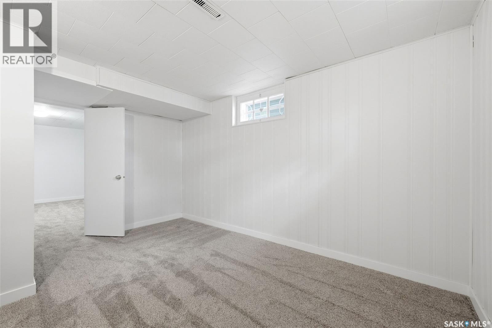 4008 Regina Avenue, Regina, SK - Indoor Photo Showing Other Room