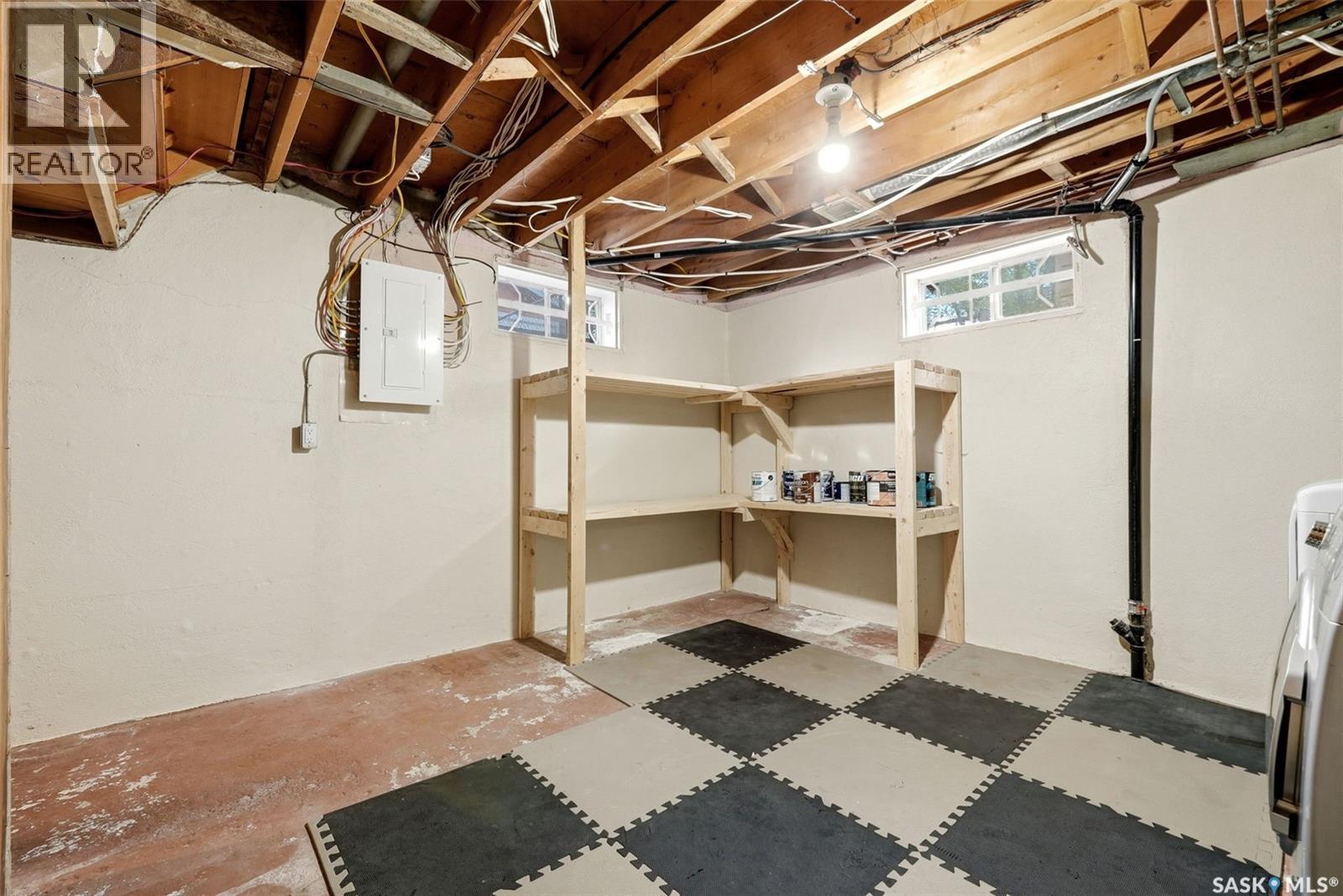 4008 Regina Avenue, Regina, SK - Indoor Photo Showing Basement