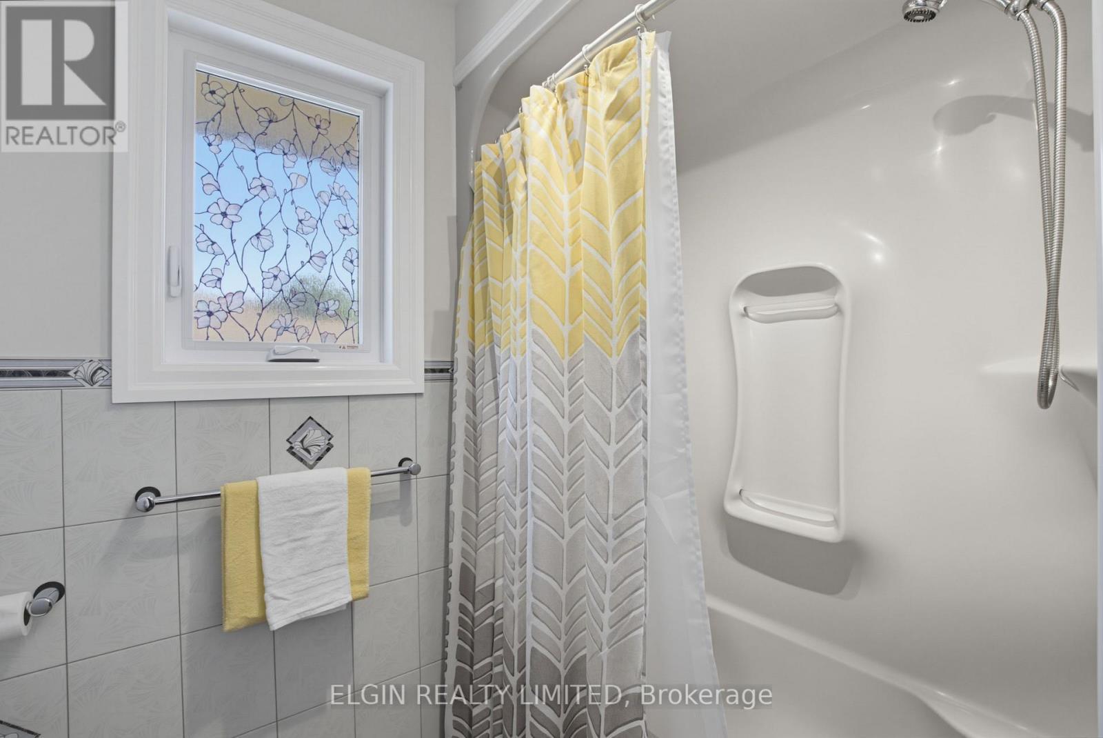 3 Trevithick Terrace, St. Thomas, ON - Indoor Photo Showing Bathroom