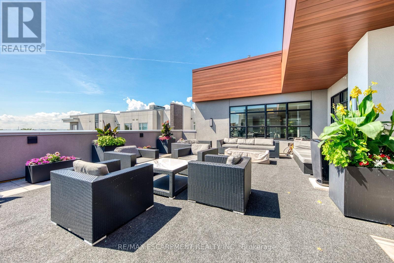303 - 320 Plains Road E, Burlington, ON - Outdoor With Deck Patio Veranda With Exterior