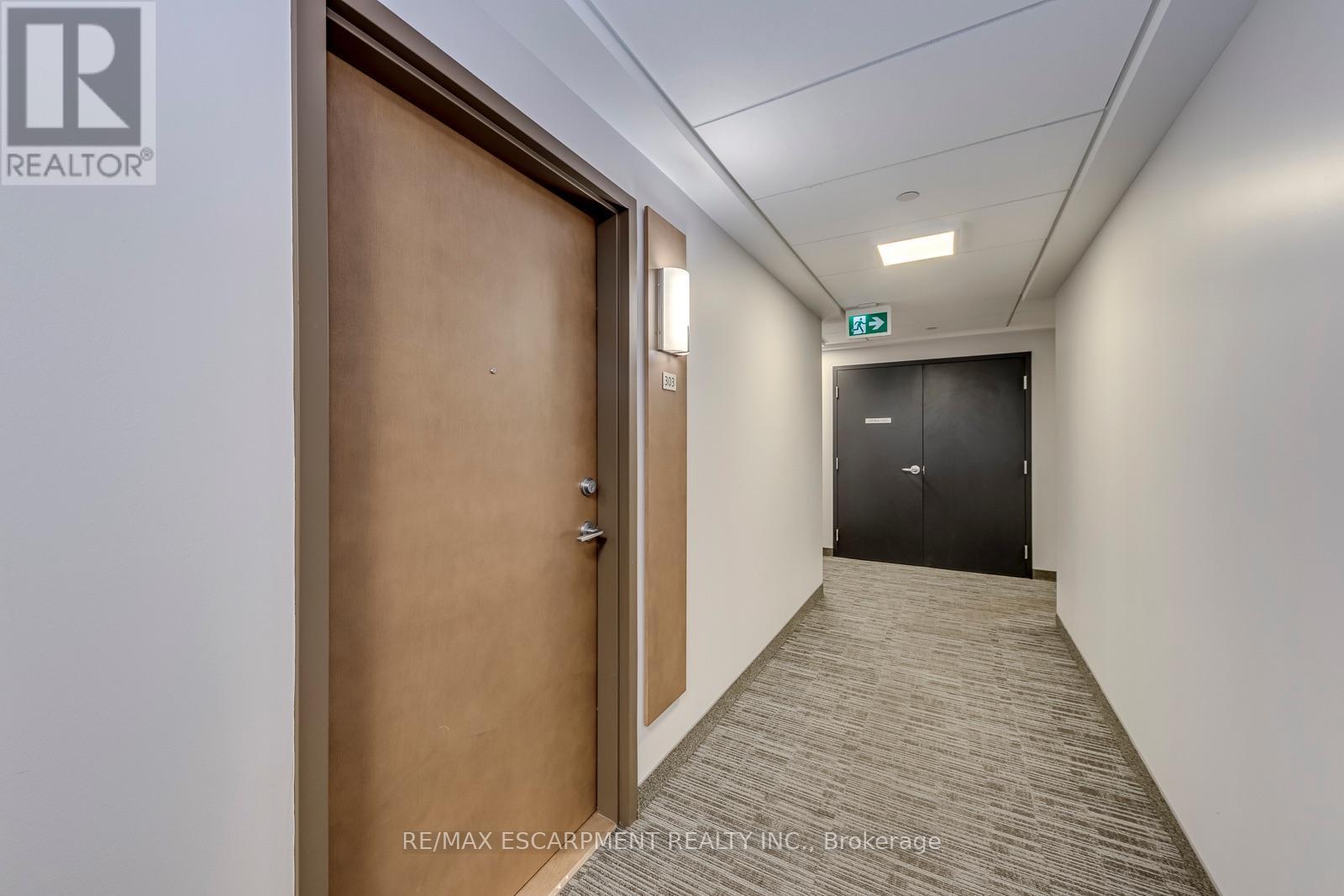 303 - 320 Plains Road E, Burlington, ON - Indoor Photo Showing Other Room