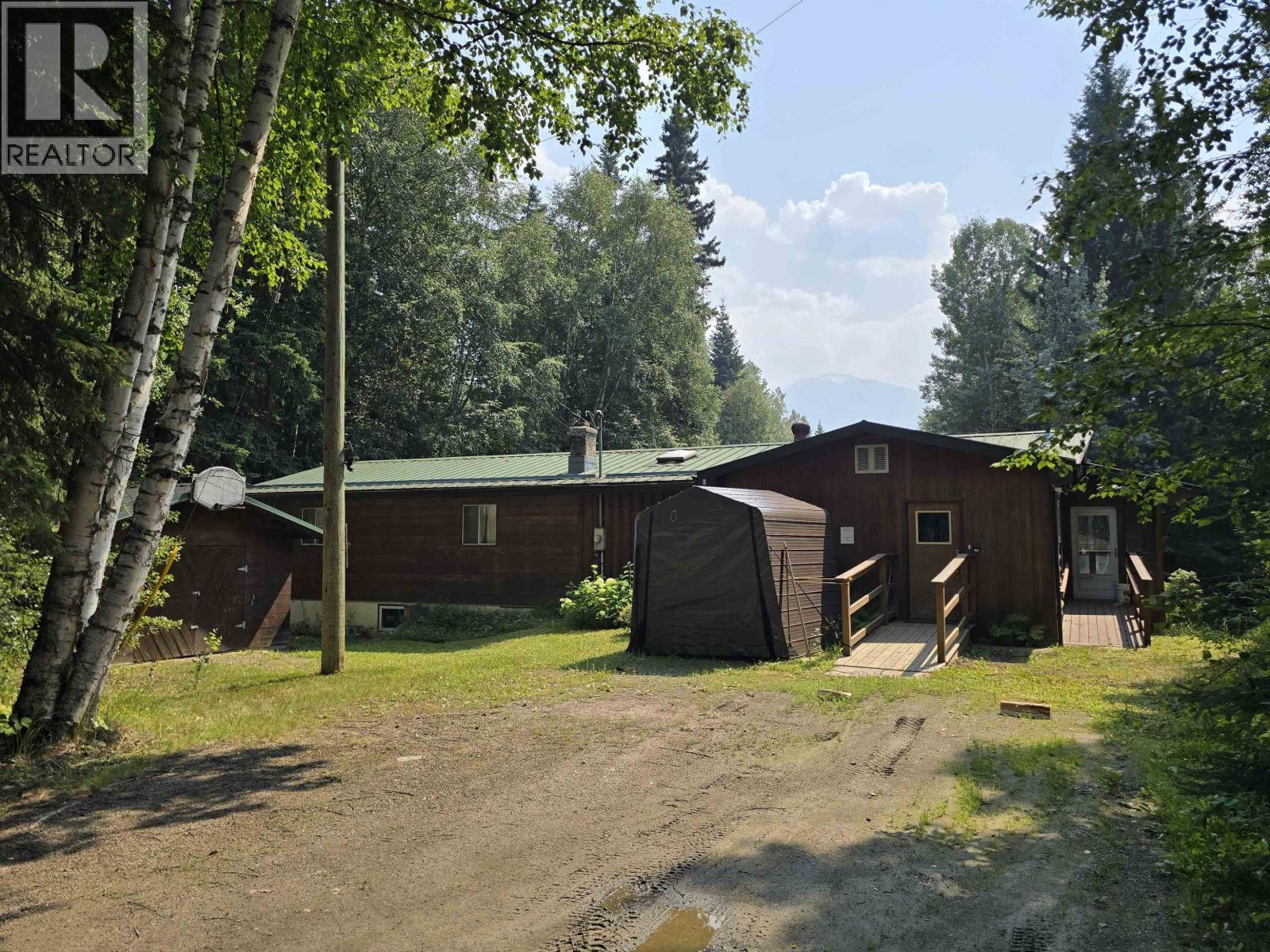4055 Bailey Road, Valemount, BC - Outdoor