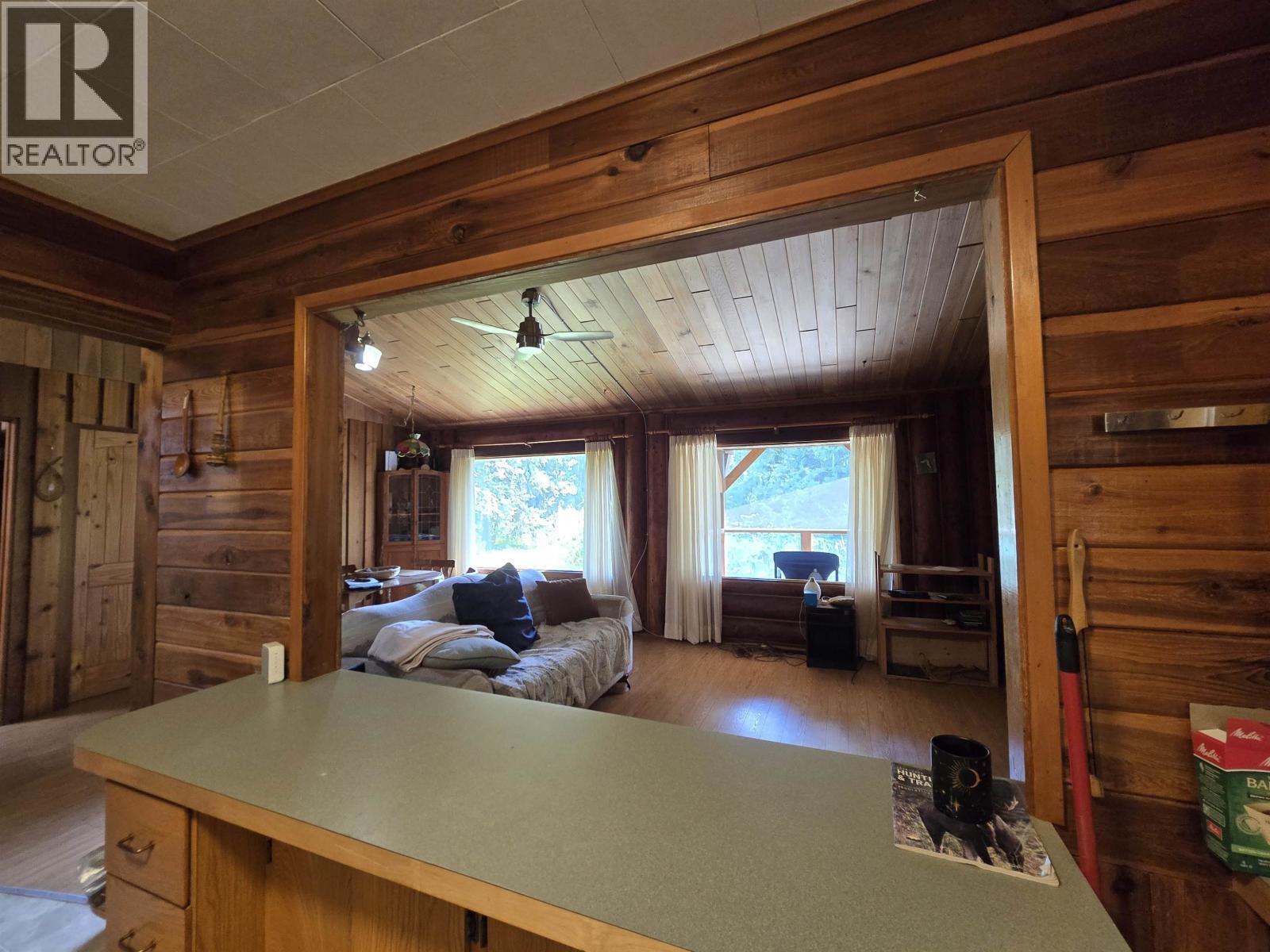 4055 Bailey Road, Valemount, BC - Indoor